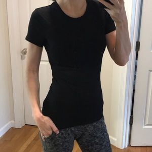 Mossimo crew neck black tee